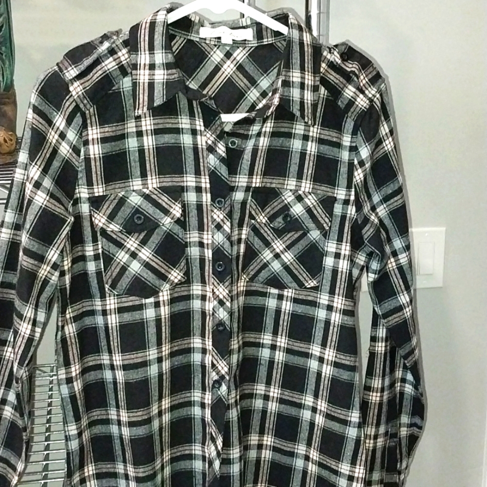 Love tree black white red plaid flannel shirt nwot